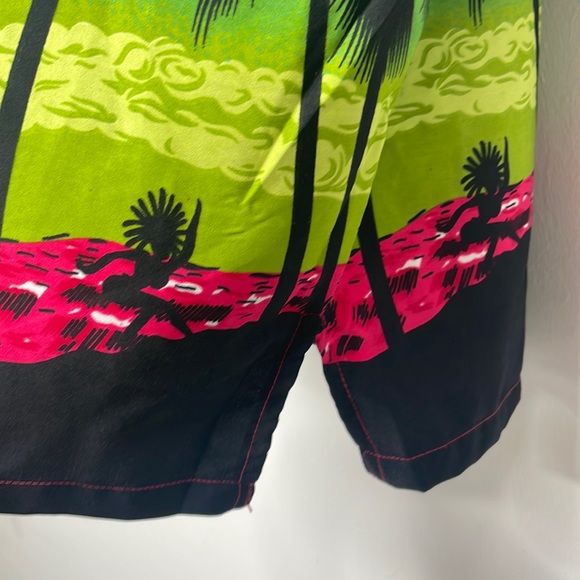 Tropical Button Down - Picture 3 of 10